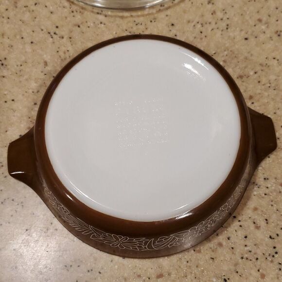 Vtg Pyrex dish with lid 8" 500ml - Picture 7 of 8